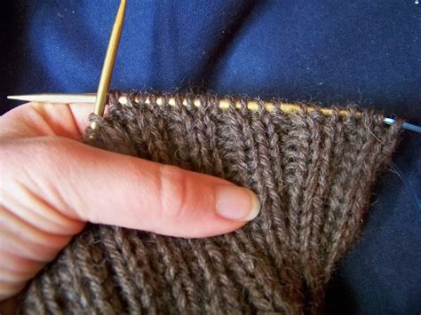 2x2 invisible ribbed cast-off | Bind off, Casting off knitting, Binding