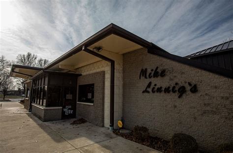 Mike Linnig's Restaurant is opening for its 99th season. Here's when