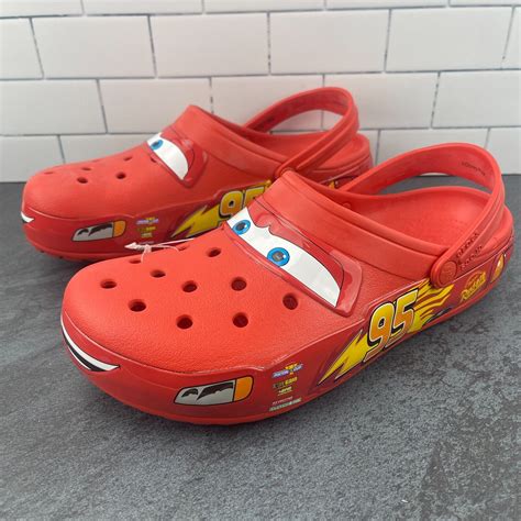 Total 56+ imagen lightning mcqueen crocs - Abzlocal.mx