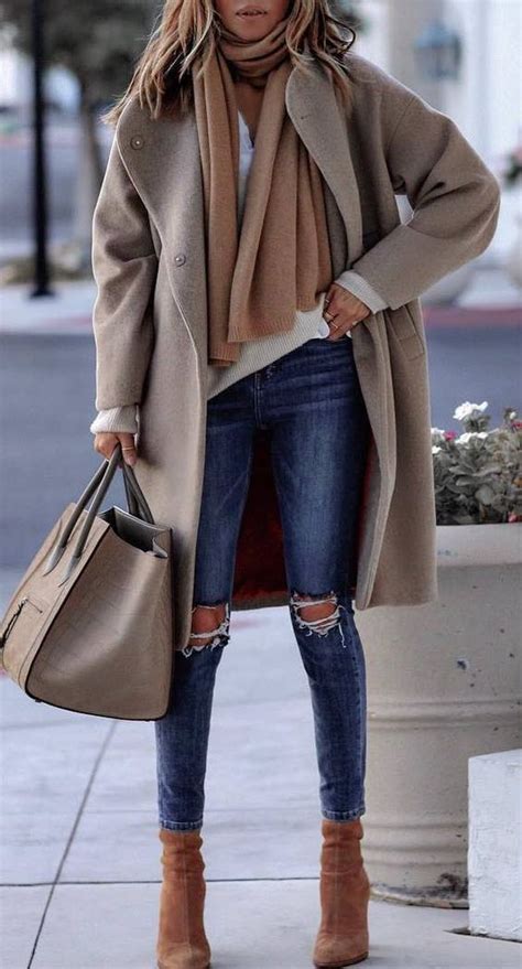 Pin by Syl _flore on e | Fall fashion coats, Street style dress, Fashion