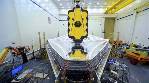 NASA’ s James Webb Space Telescope Rolls Out for Christmas Launch | Chicago News | WTTW
