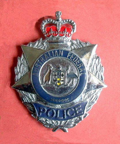 BADGE - Australia - FED - Australian Federal Police cap badge (obsolete) | Badge, Fire badge, Police