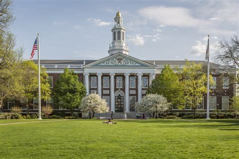 Harvard University Campus in Cambridge Editorial Stock Image - Image of entrance, learn: 21839584