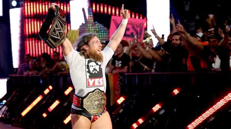 Daniel Bryan celebrates his WWE World Heavyweight Championship victory ...