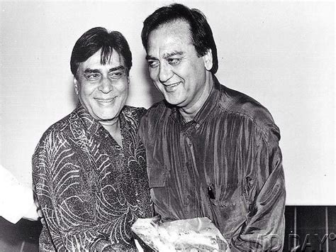 Rajendra Kumar and Sunil Dutt | Sunil dutt, Historical figures, Historical