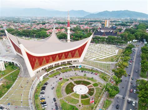 Article Minangkabau: - Abadi tours Bukittinggi