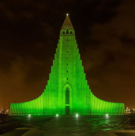 The world celebrates with Ireland with famous landmarks' global greening for St Patrick's Day ...