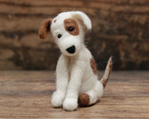 Jack Russell Needle Felting Kit | Lincolnshire Fenn Crafts