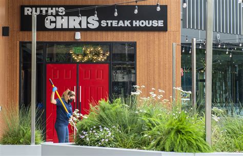 Ruth’s Chris Steak House now open in Downtown • Long Beach Business Journal