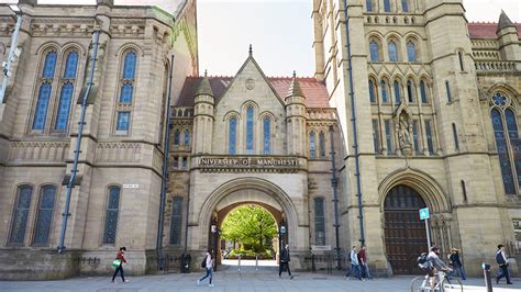 University students reject clapping at events in favor of 'jazz hands' | Fox News