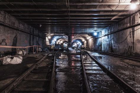 Photographer 'Dark.Cyanide' captures abandoned NYC subways - Photos ...