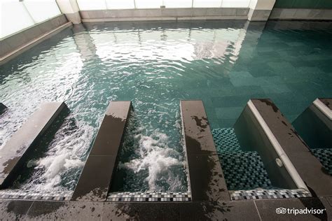 Bangkok City Hotel Pool: Pictures & Reviews - Tripadvisor