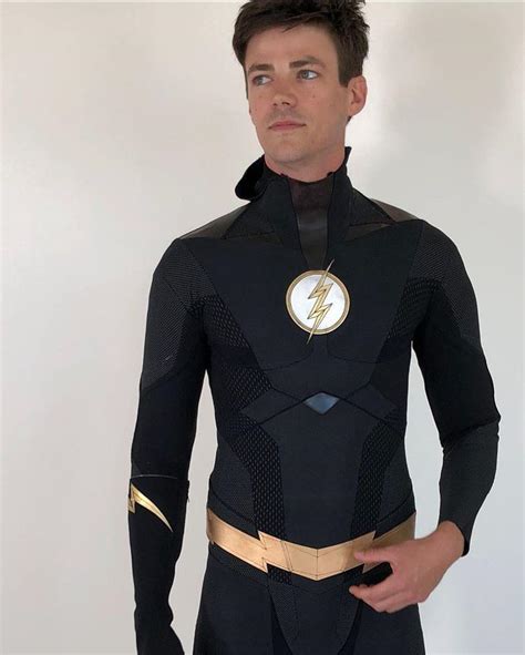 Grant Gustin trying out a Black Flash Suit from a Season 4 & 5 fitting : r/Arrowverse