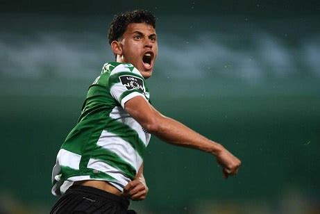 Sporting sell Matheus Nunes to Wolves in €50 million deal