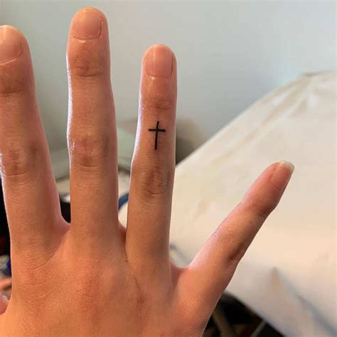 Top 69 Best Small Cross Tattoo Ideas - [2021 Inspiration Guide]