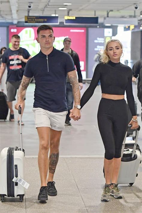 Love Island's Sam Gowland and Georgia Harrison pack on PDA - WSBuzz.com