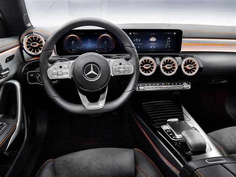 Nuova Mercedes CLA al CES 2019, MBUX sale di livello | Fleet Magazine