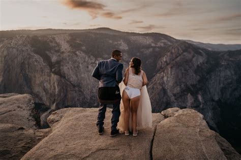 Yosemite Wedding: Fun Photo Ideas and Tips | Wandering Weddings