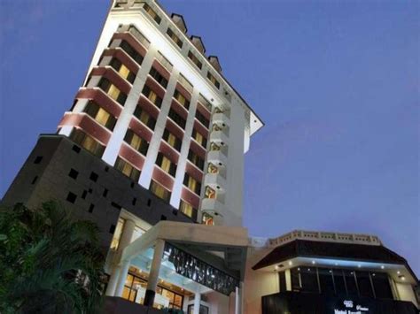 Hotel Santika Premiere Semarang in Indonesia - Room Deals, Photos & Reviews