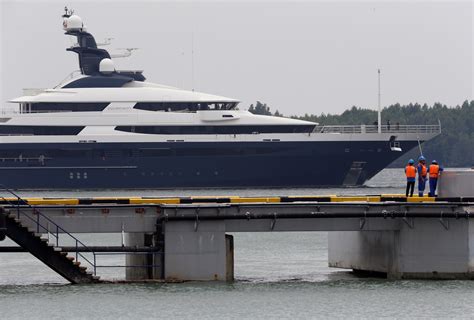 1MDB scandal: Jho Low's infamous $250m luxury yacht arrives in Malaysian port | IBTimes UK