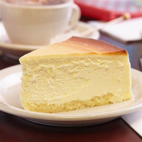 Junior's Original Cheesecake by Junior's Cheesecake | Goldbelly ...