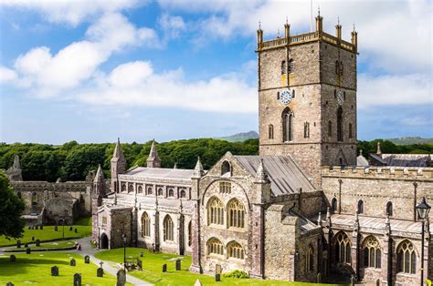 St. Davids Cathedral, Pembrokeshire, Wales. Beautiful. : r ...