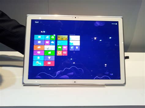 CES: Ready for a 20-inch tablet? A look at Panasonic's giant Windows 8 slate – GeekWire