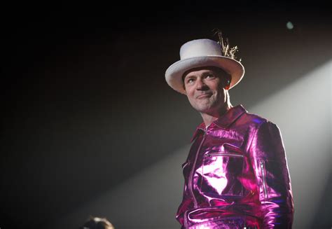 Canadian Musicians Pay Tribute to Gord Downie | Exclaim!