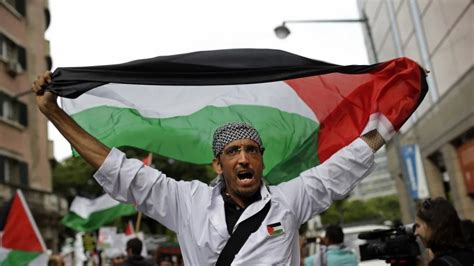 Ribuan Orang Bergabung dalam Demonstrasi Pro-Palestina di Lisbon - Pars Today