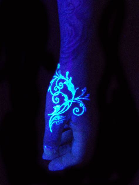 20+ Impressive Blacklight UV Tattoo Designs – EntertainmentMesh