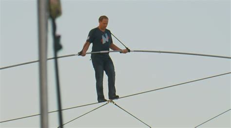 Longest tightrope walk: Nik Wallenda breaks Guinness World Records record (VIDEO)