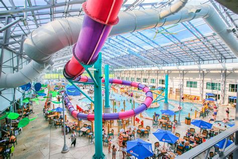 5 Reasons to Stay at a Hotel With Indoor Water Park in Michigan - The Frisky