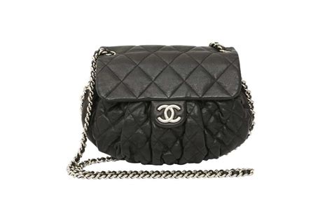 Chanel Black Chain Around Crossbody Bag | Barnebys