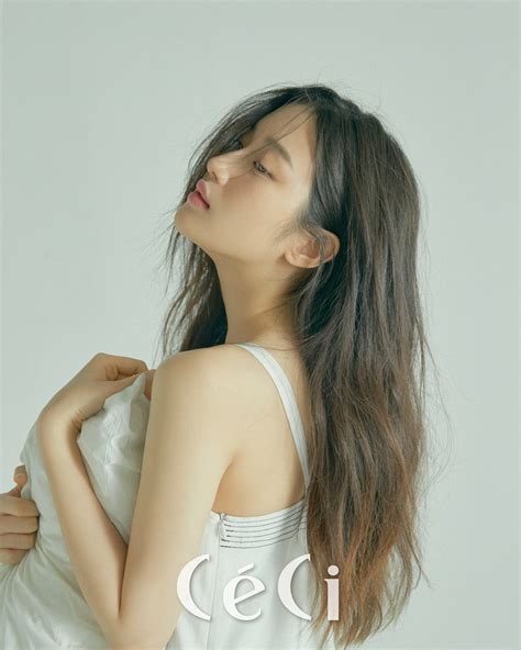 Actress Moon Ga Young Is A Beautiful Ceci Model! - KPop News