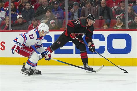 Rangers' Artemi Panarin blows away Hurricanes with 4 goals