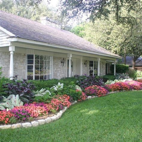 brick ranch landscaping photos | Front Lawn Landscaping | Ideas for new house | Pinterest ...