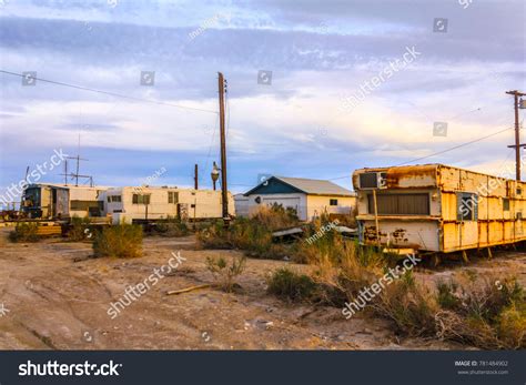 20,166 Trailer Park Images, Stock Photos & Vectors | Shutterstock