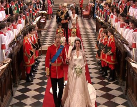 The Prince and Princess from Royal Wedding: Ceremony Timeline | E! News