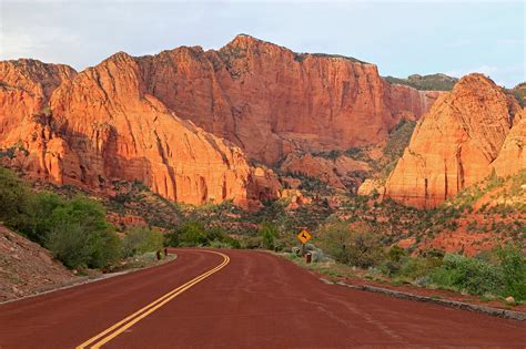 Zion Canyon Scenic Drive, Zion National Park, Utah, USA - Heroes Of Adventure