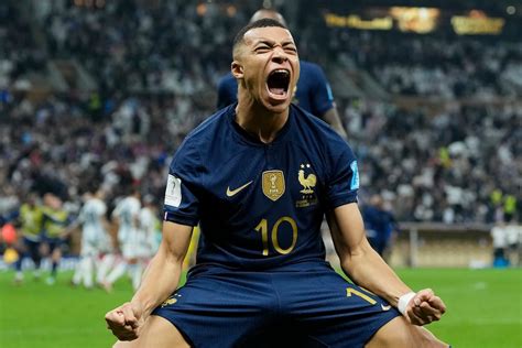 Kylian Mbappé nets World Cup final hat trick to prove his class, but ...