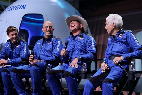 Billionaire lifestyle: Bezos dedicates 2 afternoons per week for Blue Origin