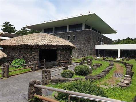 Best 6 Things in Jeju Folklore and Natural History Museum