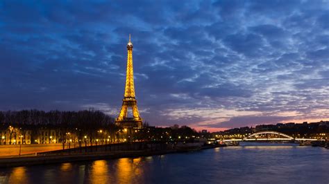 Paris: Paris at Night Wallpaper