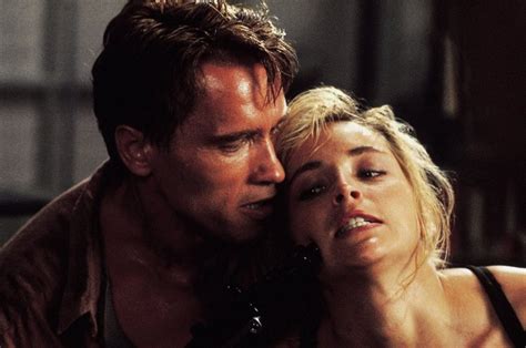 Total Recall Ending, Explained | Alternate Original Ending - Cinemaholic