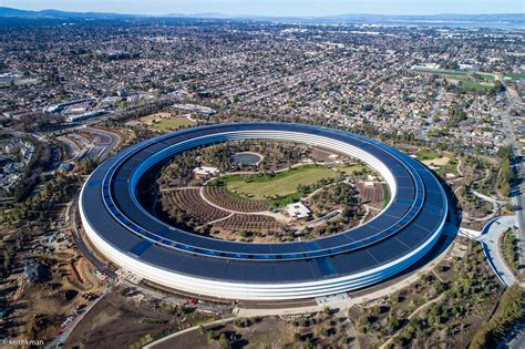 The Apple Park campus really does look like an UFO landed in Cupertino. Here's an aerial pic ...