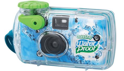 Fujifilm Re-Releases the QuickSnap Waterproof 800 Disposable Camera | PetaPixel