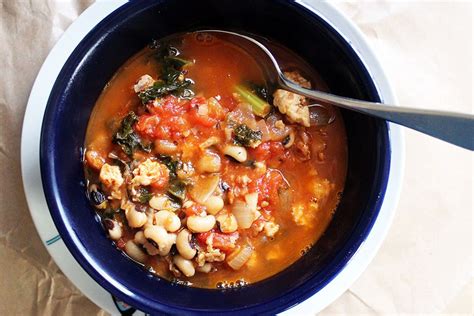 Turkey Black-Eyed Pea Soup with Kale and Tomatoes | Receta