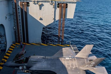 HMS Queen Elizabeth Concludes Initial F-35B Integration Tests - Second ...