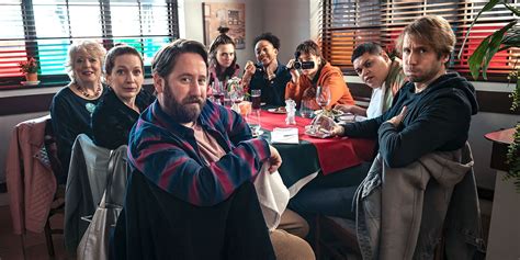 10 Best British Comedy Series of 2022 (So Far)