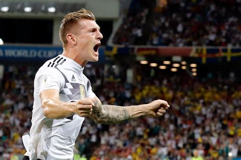 Toni Kroos scores late to give Germany win over Sweden in World Cup | WJLA